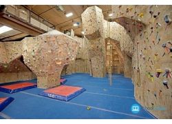 school-chalao-playing-environment-of-competitive-climbing.jpg